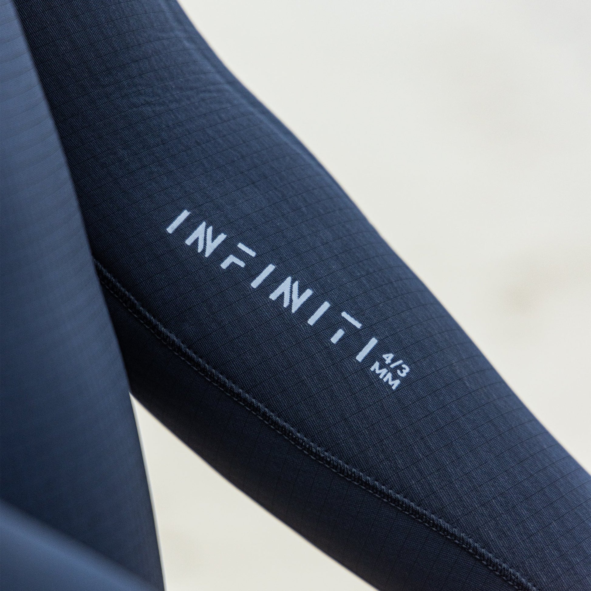  Xcel Men's Infiniti Back Zip Full Wetsuit 3/2mm(Mens Infiniti Back Zip Full Wetsuit 3 2mm)