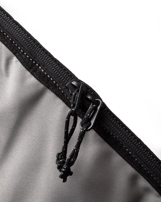  CREATURES OF LEISURE LONGBOARD ICON LITE SURFBOARD BAG - SILVER BLACK(Creatures Longboard Icon Silver Black)