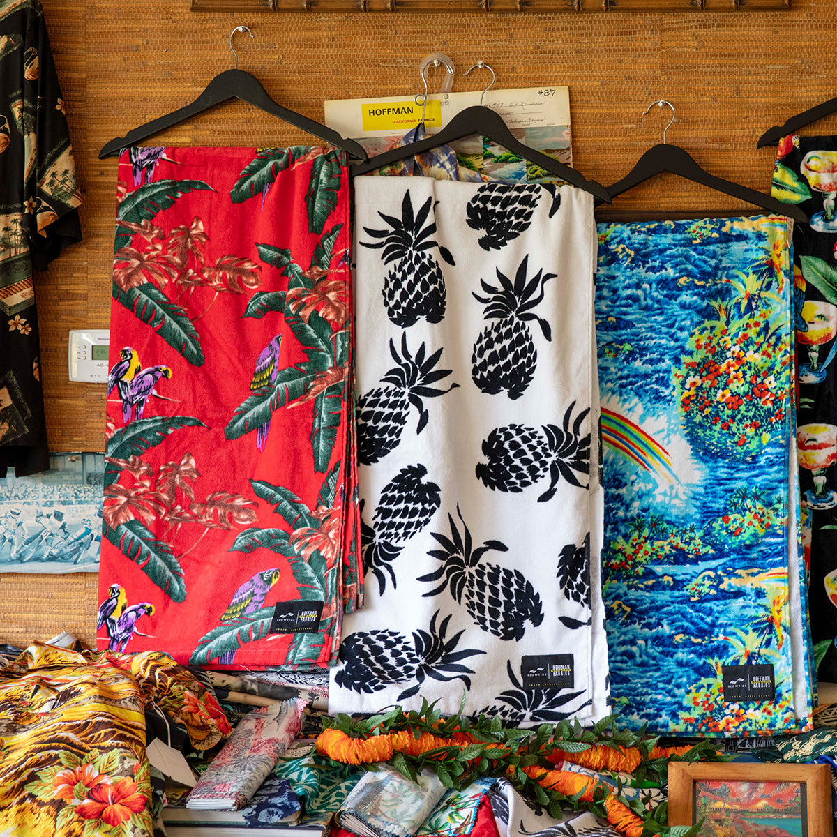  SLOWTIDE JUNGLE BIRDS X HOFFMAN FABRICS TOWEL(Slowtide Jungle Birds X Hoffman Fabrics Towel Copy)